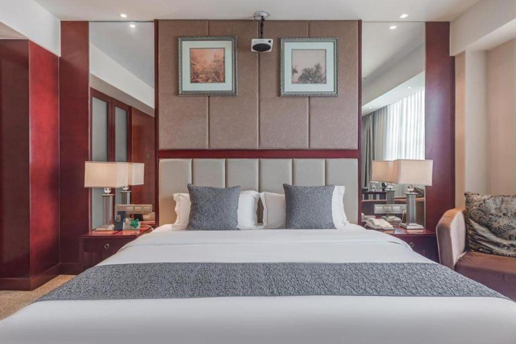 Chengdu Yinsheng International Hotel Supoqiao Luaran gambar